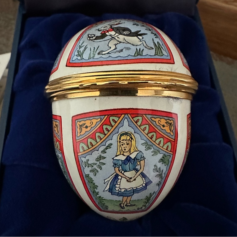 Halcyon Days Alice in Wonderland trinket box rare collectibles England